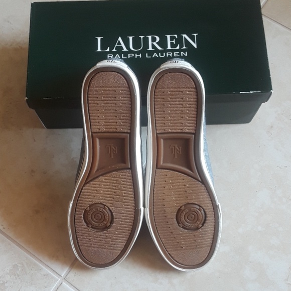 Shoes - Picture 3 of 4